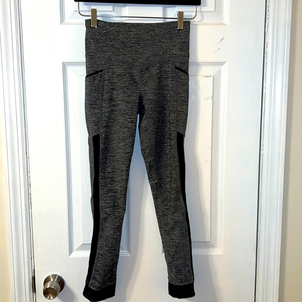 Champion 7/8 Compression Leggings with Cell Phone Pocket and Mesh Details